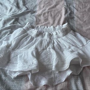I’m selling this brand new skirt I bought